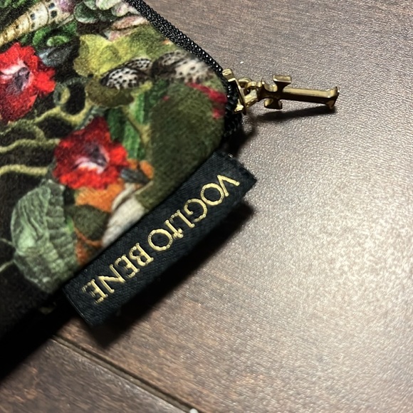 Vogliobene pouch with skull and flowers - Picture 5 of 15